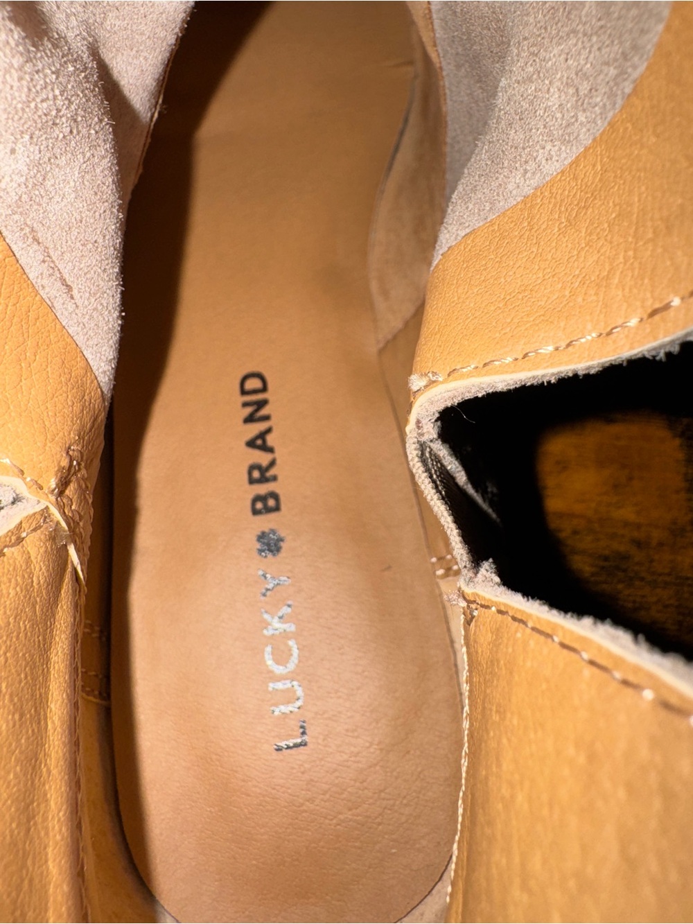 Lucky Brand Women's 8 Paramo Leather Taupe/Gray V-Cut Leather Suede Ankle Bootie - Picture 12 of 12